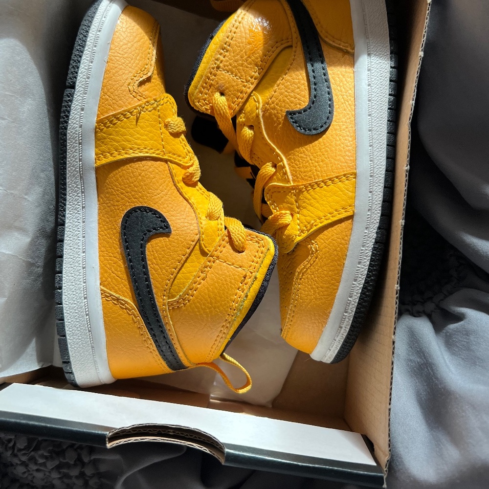Toddler Jordan 1 Mid